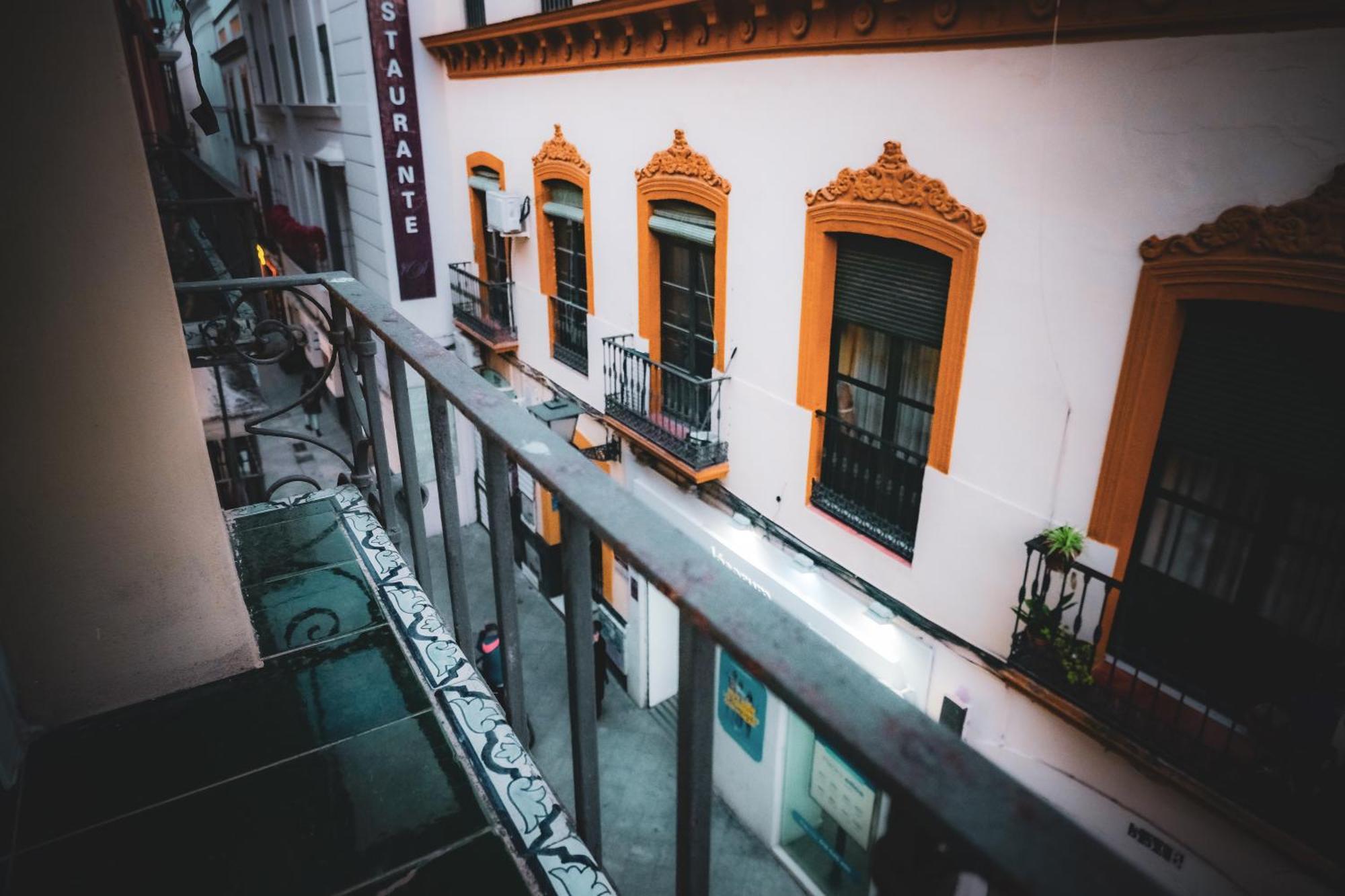Apartamentos San Roque Севілья Екстер'єр фото