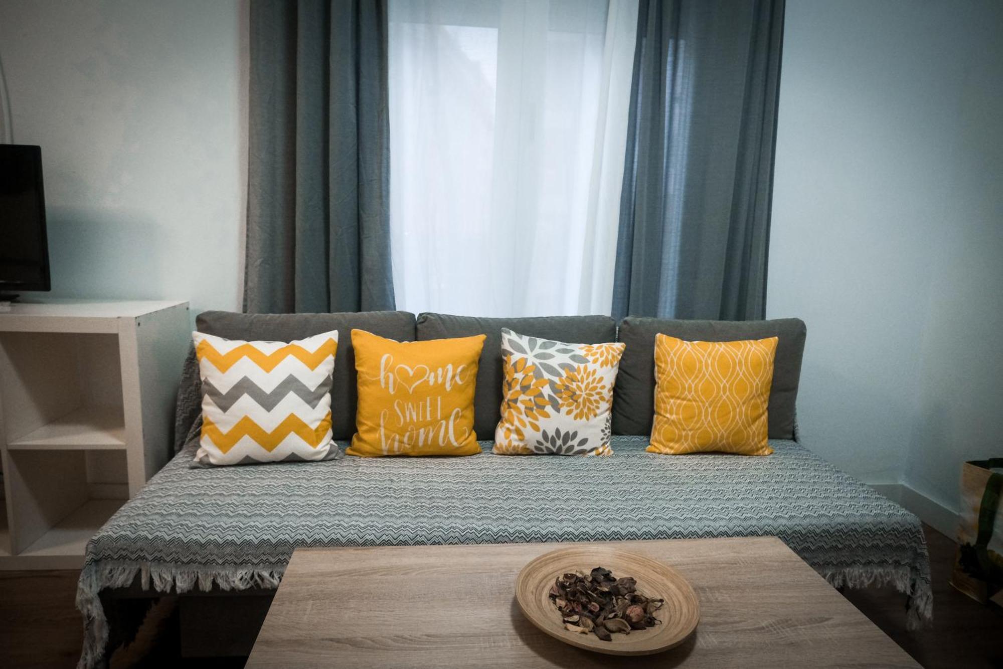 Apartamentos San Roque Севілья Екстер'єр фото